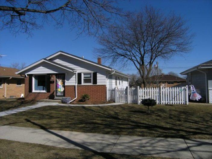 3230 S 85th St., Milwaukee, WI 53227