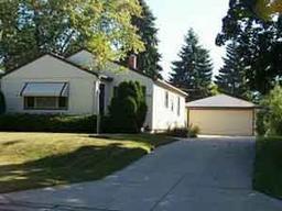 1732 N 119th St., Wauwatosa, WI 53226