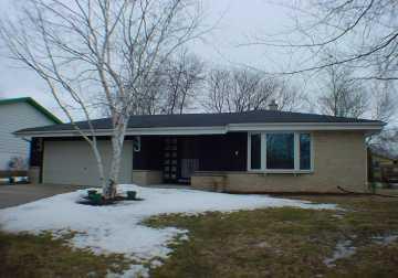 984 S Colonial Pkwy., Saukville, WI 53080