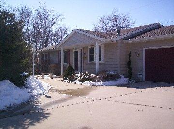 1333 N La Salle, Glendale, WI 53209