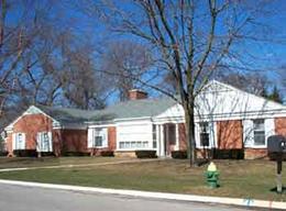 220 S Vincennes Cir., North Bay, WI 53402