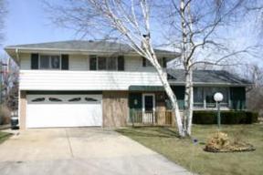 10520 W Pallottine  Dr., Greenfield, WI 53228
