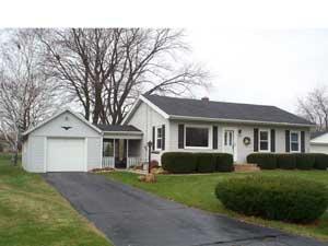 7016 Cliffside Dr., Caledonia, WI 53402