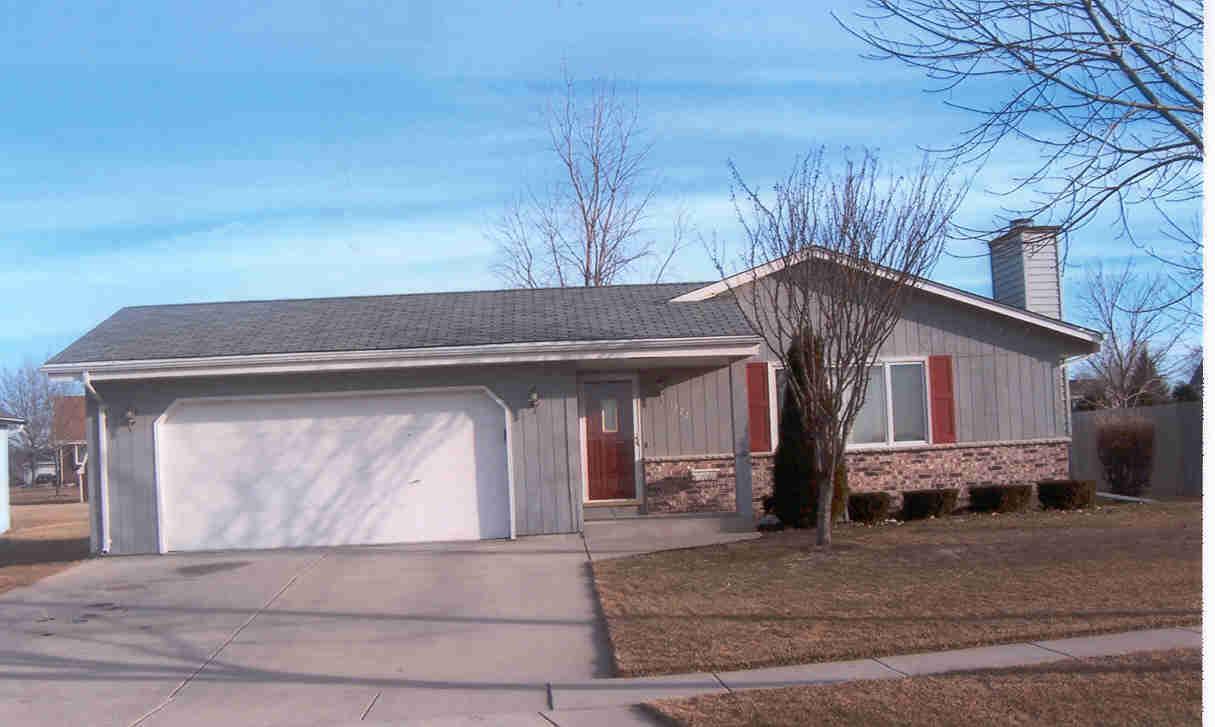 4222 27th St., Kenosha, WI 53144