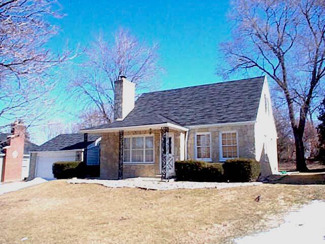 3252 N 106th St., Wauwatosa, WI 53222