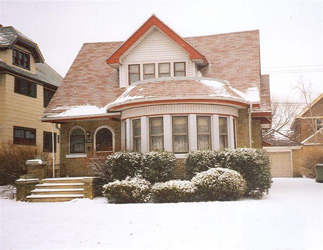 2344 N 58th St, Milwaukee, WI 53210