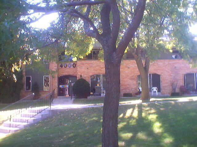 4000 W Rivers Edge Cir #11, Brown Deer, WI 53209