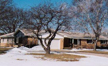 4565 S Harland Dr., New Berlin, WI 53151
