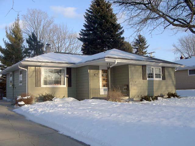7736 N 49th St., Brown Deer, WI 53223