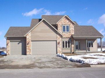 708 Mary Knoll Ln., Watertown, WI 53098