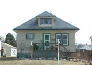 1438 S 95th, West Allis, WI 53214