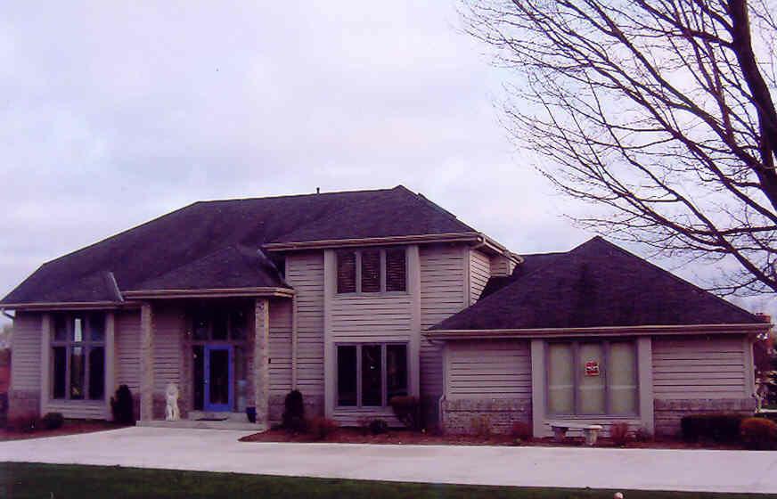 985 Silver Mist Ct., Brookfield, WI 53005