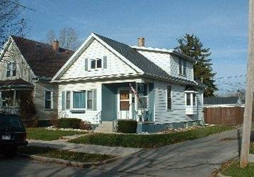 916 Bluff Ave., Sheboygan, WI 53081