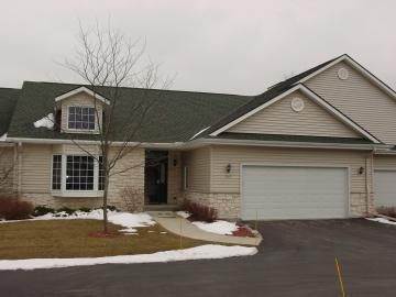 263 Cardinal Ln., Hartland, WI 53029