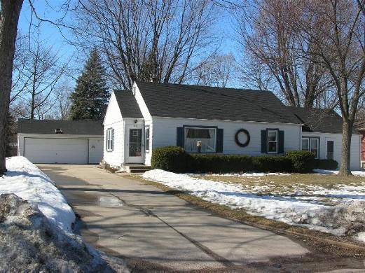 2625 N 111th St., Wauwatosa, WI 53226