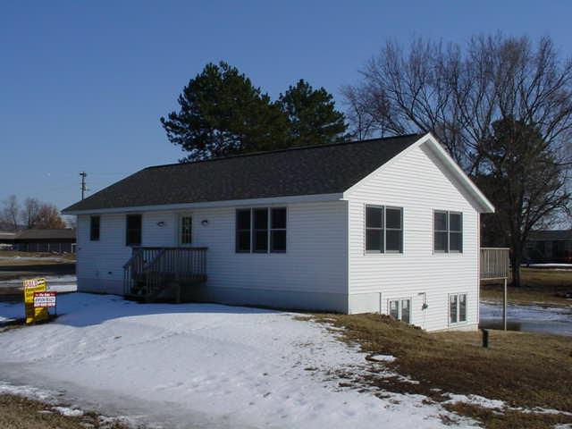 89 9th St., Buffalo, WI 54622