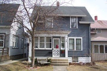 2318 E Bennett Ave, Milwaukee, WI 53207