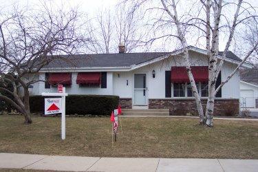 7541 S Crane Dr., Oak Creek, WI 53154