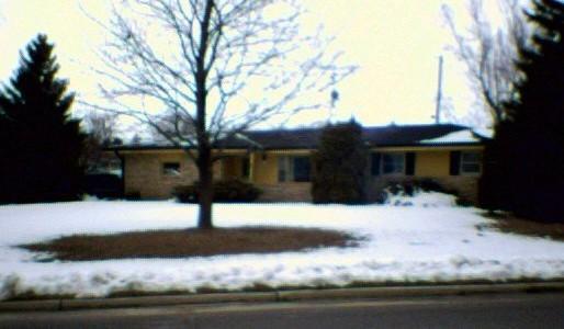 W165N9476 Lexington Dr, Menomonee Falls, WI 53051