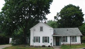 218 Lounsbury St., Watertown, WI 53098