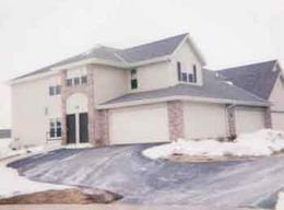 1022 E Woodview Ct #4, Slinger, WI 53086