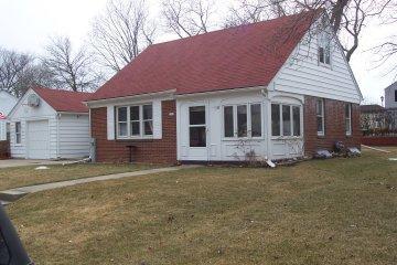 5909 Cornflower Ln., Greendale, WI 53129