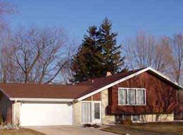 7980 S Verdev Dr., Oak Creek, WI 53154