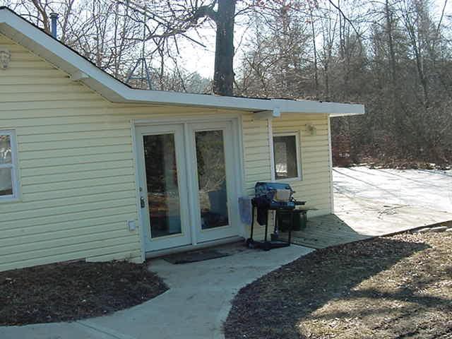 W1283 Beach Rd., East Troy, WI 53120