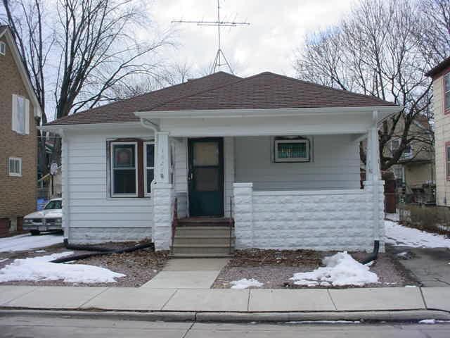 1828 Superior St, Racine, WI 53402