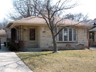 9827 W Grantosa Dr., Wauwatosa, WI 53222