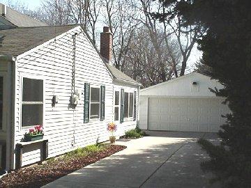 301 S Elm St., Oconomowoc, WI 53066