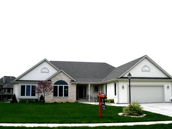 528 Cassie Lynn Ln., Oconomowoc, WI 53066