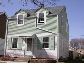 3315 S Taylor, Milwaukee, WI 53207