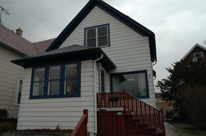 128 E Rosedale Ave, Milwaukee, WI 53207