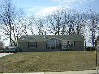 8181 S Verdev Dr., Oak Creek, WI 53154