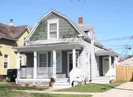 2013 Charles St, Racine, WI 53402