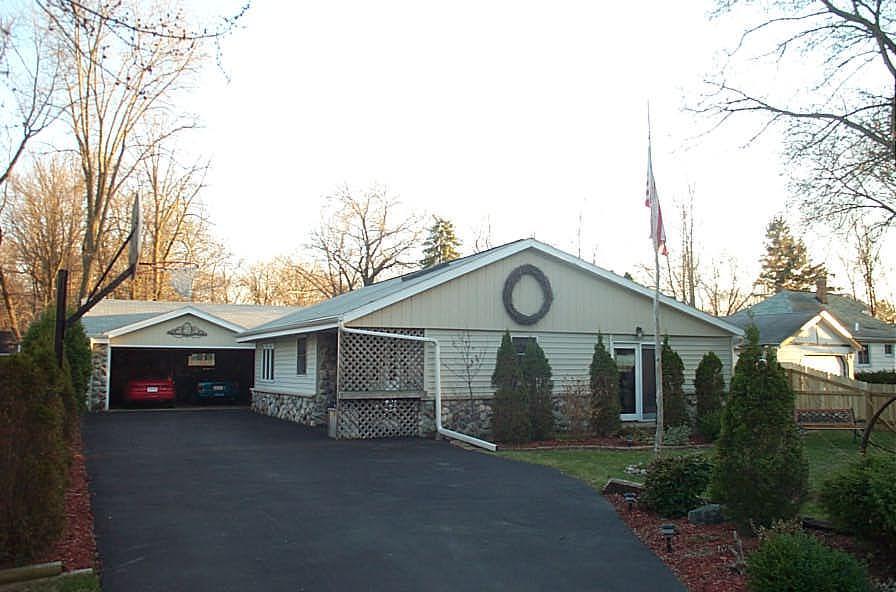 635 E Sherman Ave., Oconomowoc, WI 53066