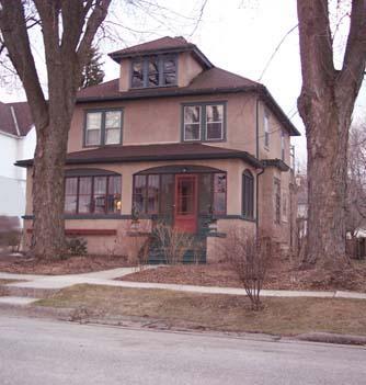310 N Pleasant St, Plymouth, WI 53073