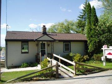 W302S10131 Lakeview Dr., Mukwonago, WI 53149