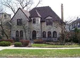 609 E Lexington Blvd, Whitefish Bay, WI 53217