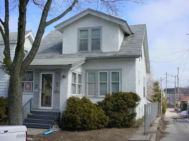 2876 S Ellen St., Milwaukee, WI 53207