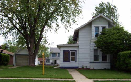 320 N Warren St., Watertown, WI 53098