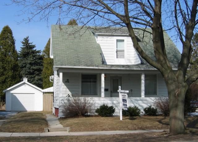 1722 N 3rd St, Sheboygan, WI 53081