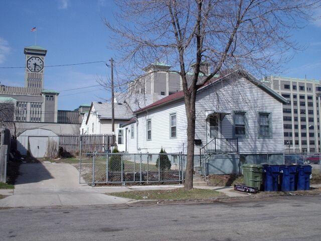 206 W Orchard St, Milwaukee, WI 53204