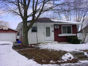 424 N Grandview Blvd, Waukesha, WI 53188