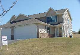 1141 Ellys Way, Slinger, WI 53086