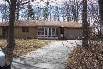 5535 Candieland Ln., Cedarburg, WI 53024
