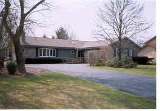 11841 W Edgerton Ave, Hales Corners, WI 53130
