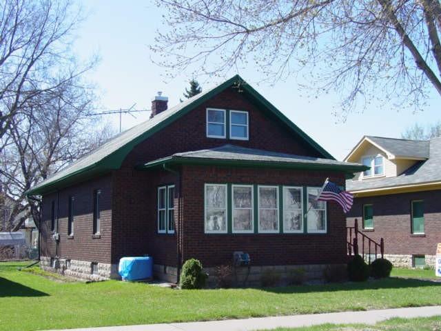 1234 Farnam St, La Crosse, WI 54601
