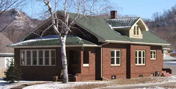 122 N Losey Blvd., La Crosse, WI 54601